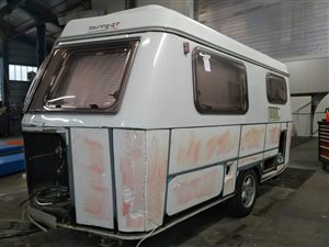 Remplacement face avant caravane, Aveyron